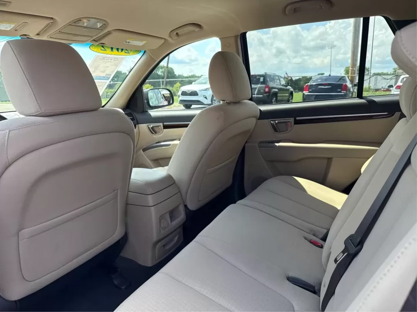 2012 Hyundai Santa Fe GLS (5XYZGDAB0CG) with an 2.4L I-4 DOHC engine, located at 4508 South Dixie Dr, Moraine, OH, 45439, (937) 908-9800, 39.689976, -84.218452 - Embark on your next adventure with the perfect blend of style, comfort, and reliability - the 2012 Hyundai Santa Fe GLS. This versatile SUV is ideal for families, commuters, and weekend warriors alike. Whether you're navigating the bustling streets of Moraine, OH, or exploring nearby attractions lik - Photo#10