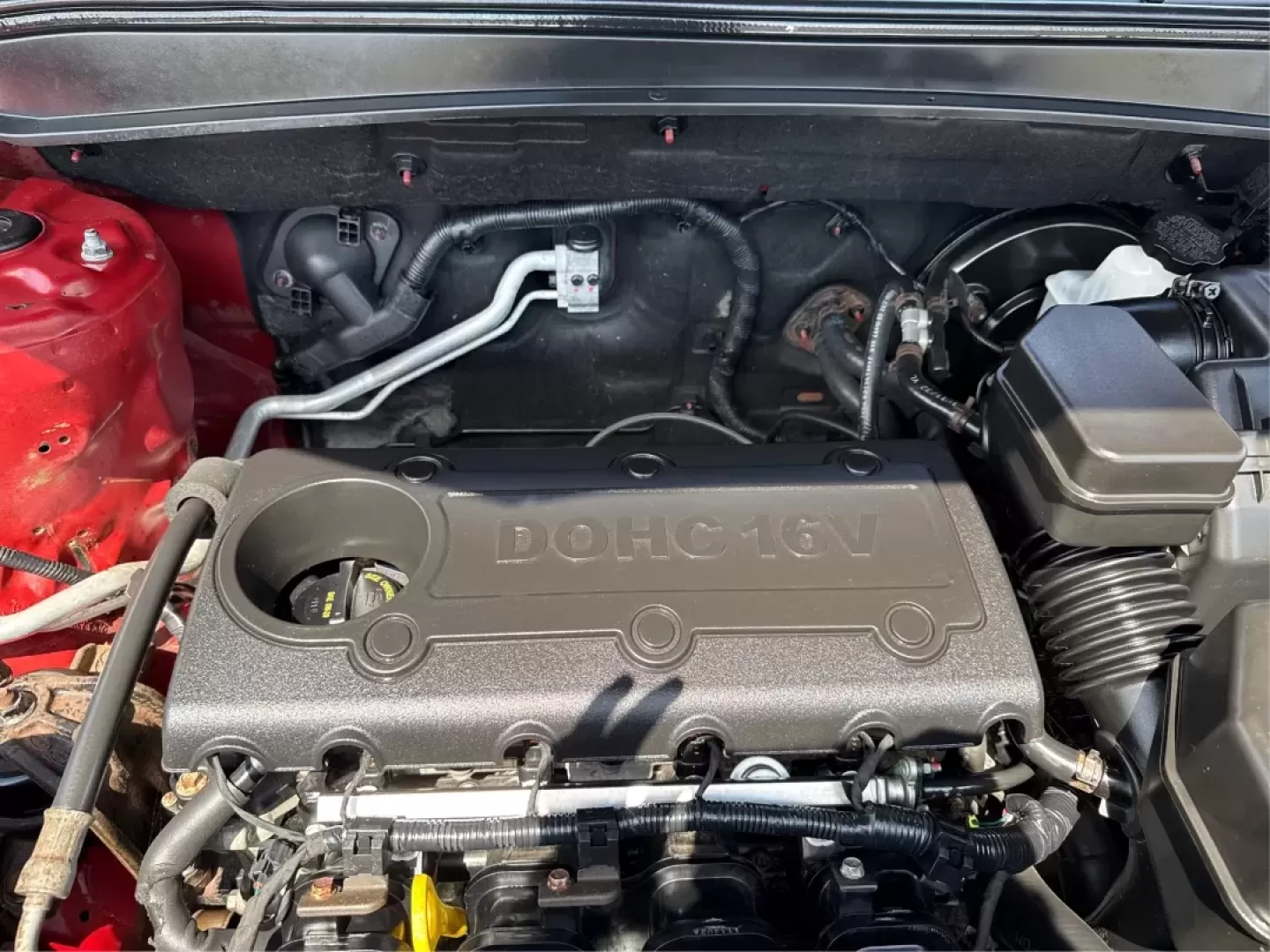 2012 Hyundai Santa Fe GLS (5XYZGDAB0CG) with an 2.4L I-4 DOHC engine, located at 4508 South Dixie Dr, Moraine, OH, 45439, (937) 908-9800, 39.689976, -84.218452 - Embark on your next adventure with the perfect blend of style, comfort, and reliability - the 2012 Hyundai Santa Fe GLS. This versatile SUV is ideal for families, commuters, and weekend warriors alike. Whether you're navigating the bustling streets of Moraine, OH, or exploring nearby attractions lik - Photo#11