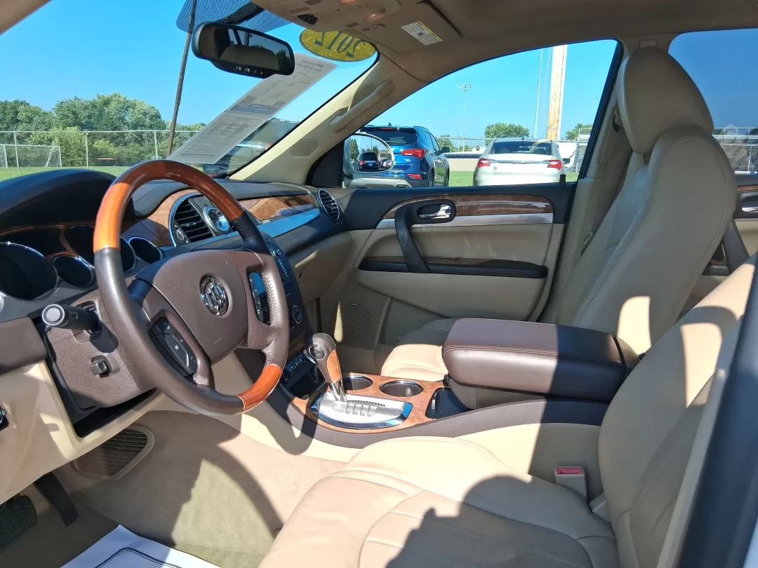 2012 Buick Enclave Premium (5GAKRDED6CJ) with an 3.6L V-6 gasoline direct injection engine, located at 1951 S Dayton Lakeview Rd., New Carlisle, OH, 45344, (937) 908-9800, 39.890999, -84.050255 - Photo#8