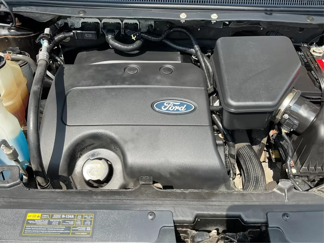 2013 Ford Edge SEL (2FMDK3JC0DB) with an Other engine, located at 4508 South Dixie Dr, Moraine, OH, 45439, (937) 908-9800, 39.689976, -84.218452 - 2013 Ford Edge SEL - Photo#11
