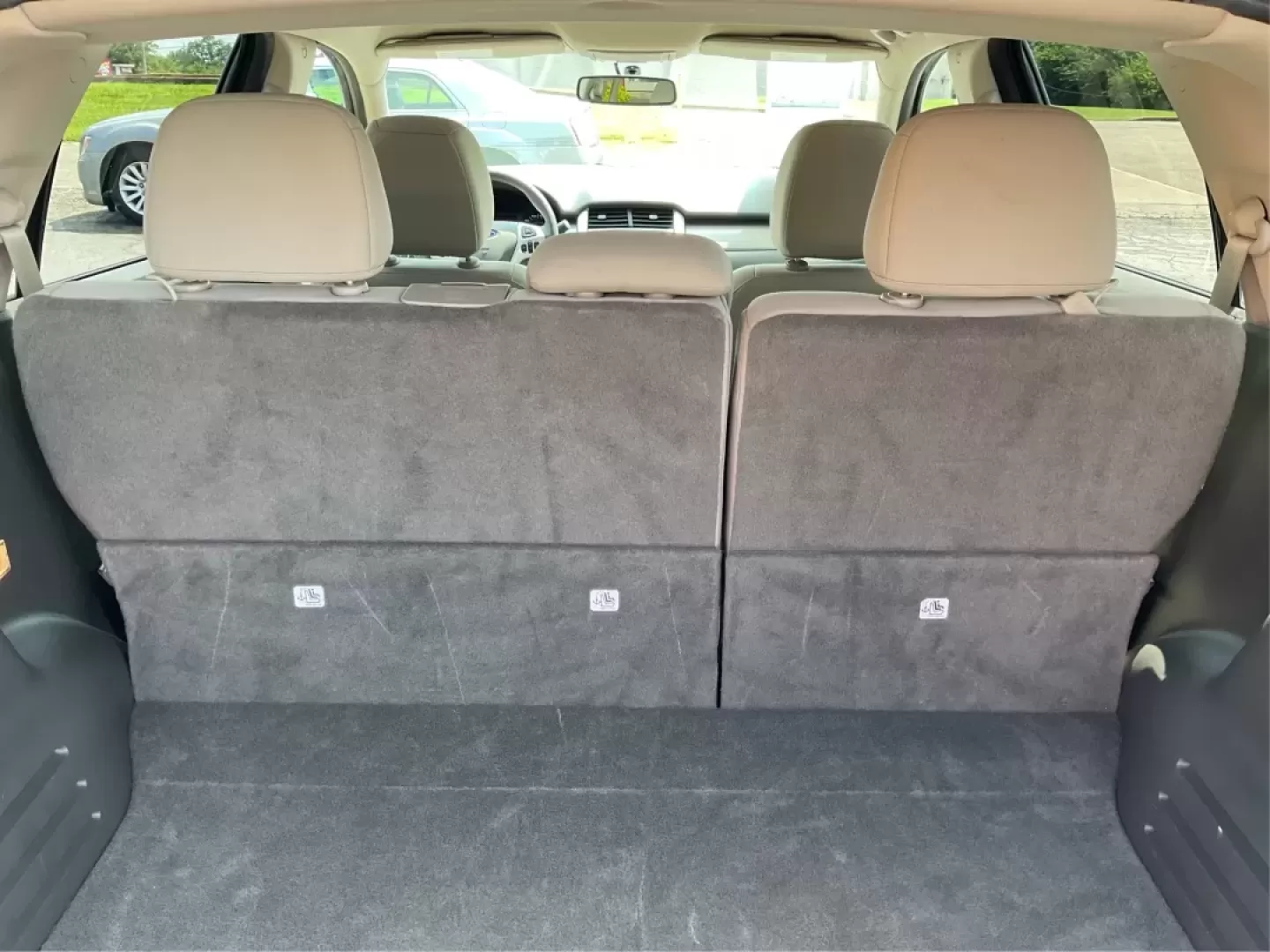 2013 Ford Edge SEL (2FMDK3JC0DB) with an Other engine, located at 4508 South Dixie Dr, Moraine, OH, 45439, (937) 908-9800, 39.689976, -84.218452 - **Explore New Horizons with the 2013 Ford Edge SEL Your Adventure Awaits!**<br /> <br /> Are you ready to elevate your daily commute or embark on weekend adventures with friends and family? The 2013 Ford Edge SEL is the versatile SUV that perfectly balances style, comfort, and capability, making it - Photo#12