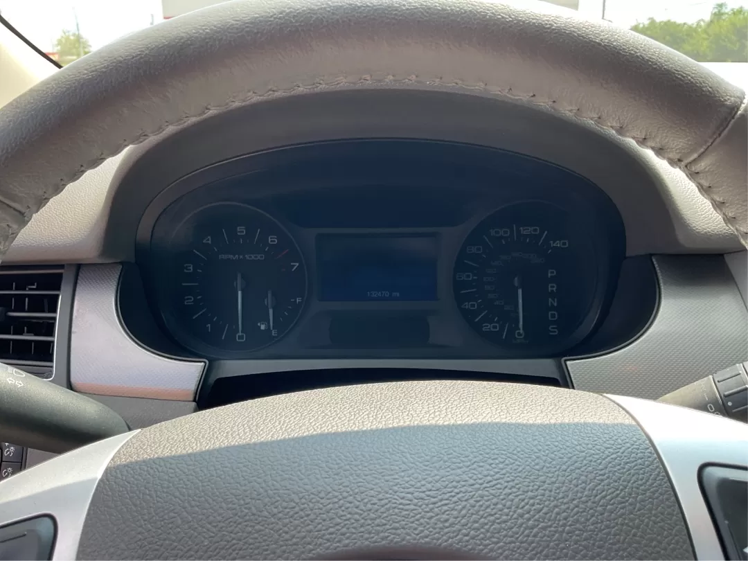 2013 Ford Edge SEL (2FMDK3JC0DB) with an Other engine, located at 4508 South Dixie Dr, Moraine, OH, 45439, (937) 908-9800, 39.689976, -84.218452 - 2013 Ford Edge SEL - Photo#15