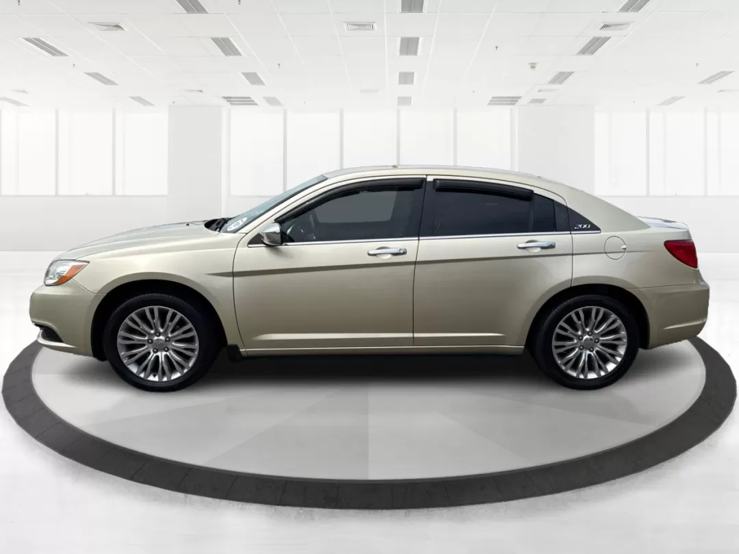 2011 Chrysler 200 Limited (1C3BC2FB0BN) with an Other engine, located at 1951 S Dayton Lakeview Rd., New Carlisle, OH, 45344, (937) 908-9800, 39.890999, -84.050255 - Photo#5