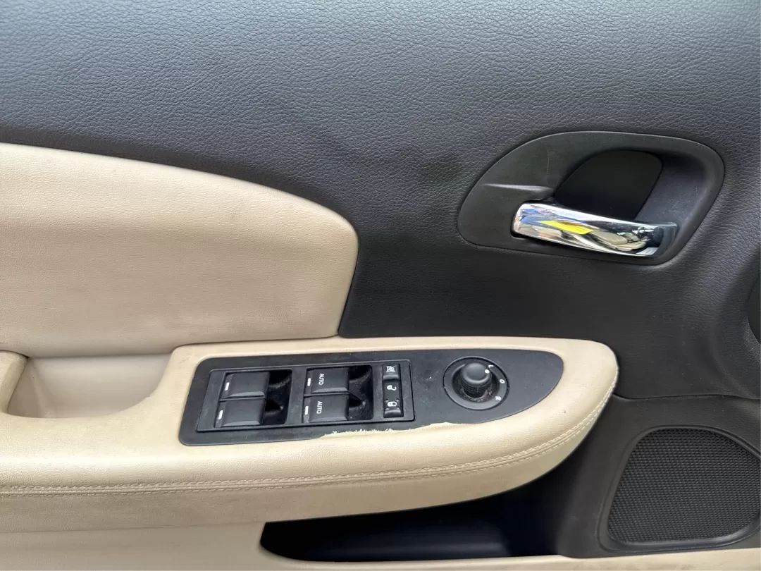2011 Chrysler 200 Limited (1C3BC2FB0BN) with an Other engine, located at 1951 S Dayton Lakeview Rd., New Carlisle, OH, 45344, (937) 908-9800, 39.890999, -84.050255 - Photo#19
