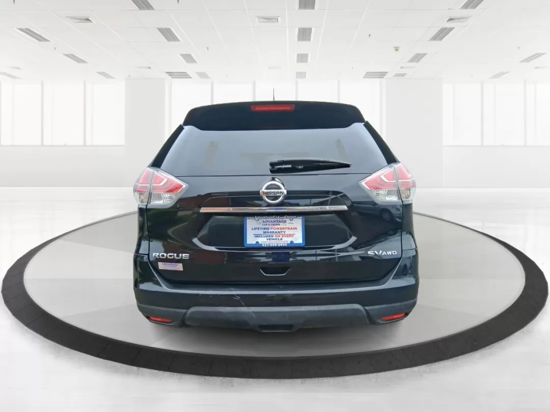 2015 Nissan Rogue SV (5N1AT2MV7FC) with an 2.5L I-4 DOHC engine, located at 1230 East Main St, Xenia, OH, 45385, (937) 908-9800, 39.688026, -83.910172 - Photo#3