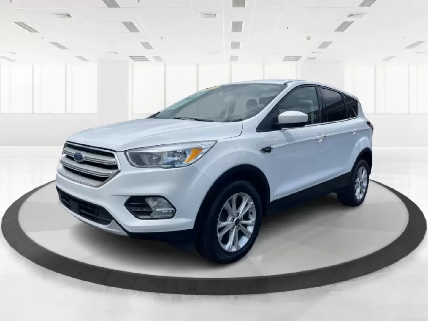 2019 Ford Escape SE (1FMCU9GD2KU) with an Other engine, located at 1951 S Dayton Lakeview Rd., New Carlisle, OH, 45344, (937) 908-9800, 39.890999, -84.050255 - **Discover Your Next Adventure with the 2019 Ford Escape SE at Advantage Car and Credit!**<br /> <br /> Are you ready to elevate your daily drives and weekend adventures? The 2019 Ford Escape SE is designed for those who crave versatility and comfort in their rides, making it an ideal choice for fam - Photo#8