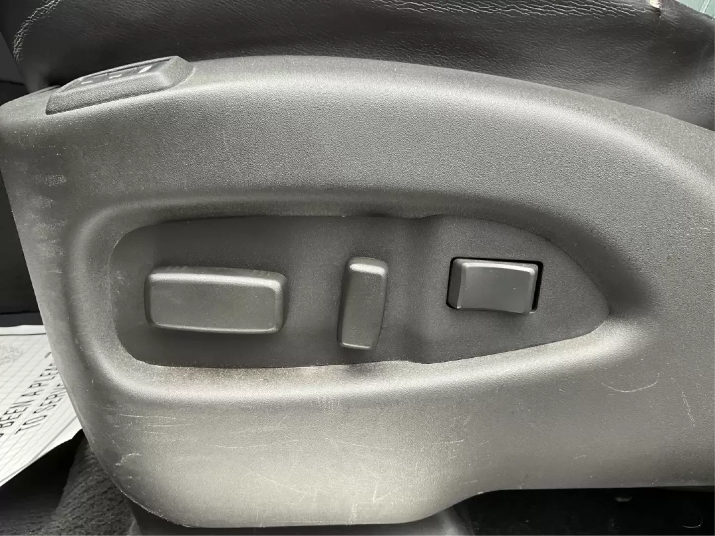 2013 Cadillac SRX Premium Collection (3GYFNJE34DS) with an 3.6L V-6 gasoline direct injection engine, located at 401 Woodman Dr, Riverside, OH, 45431, (937) 908-9800, 39.760899, -84.123421 - Photo#18