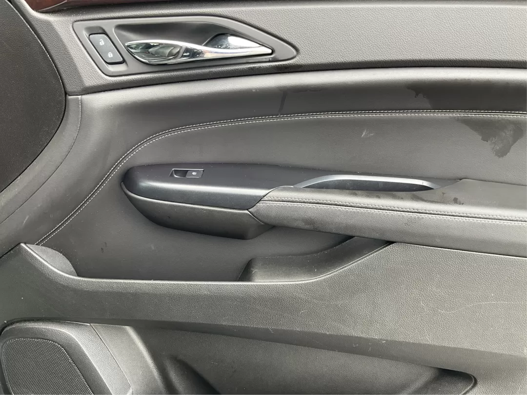 2013 Cadillac SRX Premium Collection (3GYFNJE34DS) with an 3.6L V-6 gasoline direct injection engine, located at 401 Woodman Dr, Riverside, OH, 45431, (937) 908-9800, 39.760899, -84.123421 - Photo#20