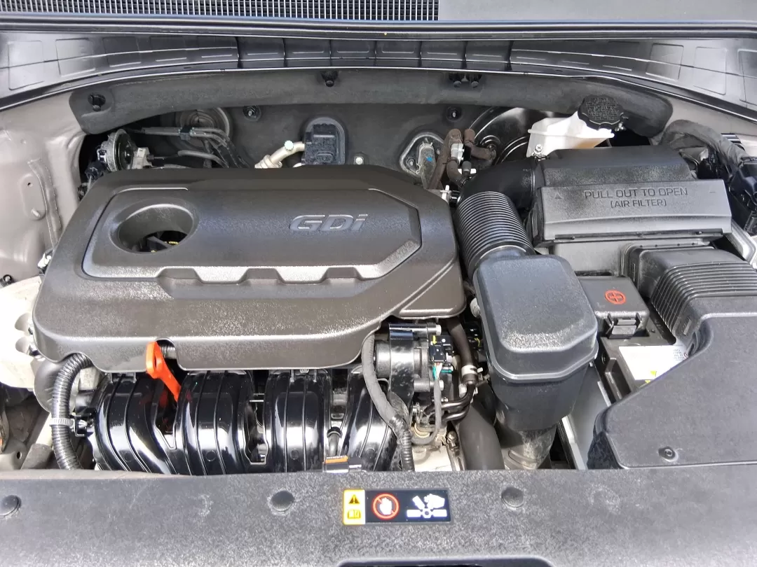 2017 Kia Sorento 2.4L L (5XYPG4A32HG) with an 2.4L I-4 gasoline direct injection engine, located at 1230 East Main St, Xenia, OH, 45385, (937) 908-9800, 39.688026, -83.910172 - Photo#11