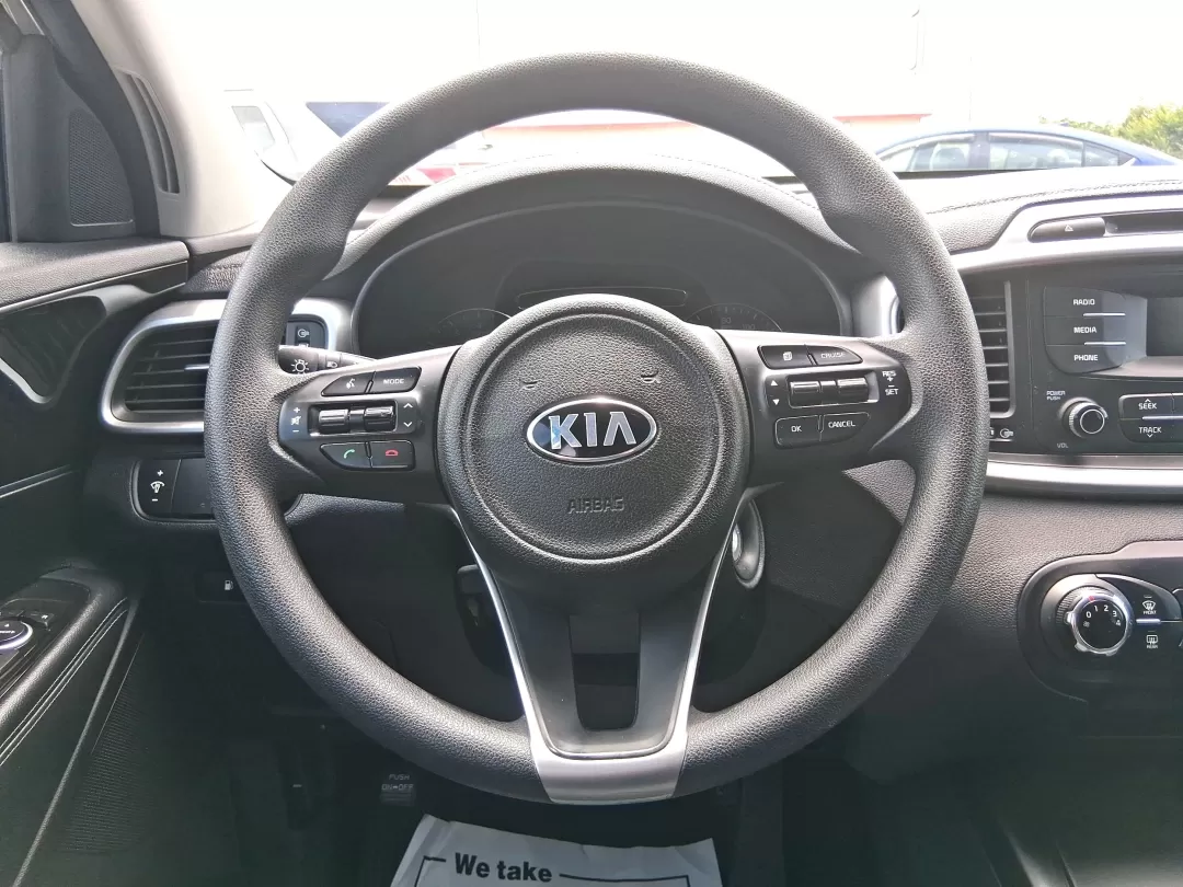 2017 Kia Sorento 2.4L L (5XYPG4A32HG) with an 2.4L I-4 gasoline direct injection engine, located at 1230 East Main St, Xenia, OH, 45385, (937) 908-9800, 39.688026, -83.910172 - Photo#16