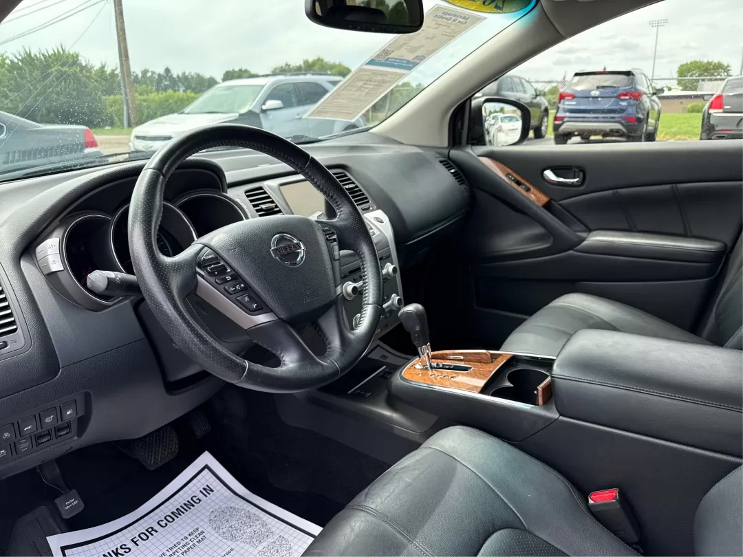 2014 Nissan Murano LE (JN8AZ1MW3EW) with an 3.5L V-6 DOHC engine, located at 1099 N County Rd 25A , Troy, OH, 45373, (937) 908-9800, 40.057079, -84.212883 - Photo#9
