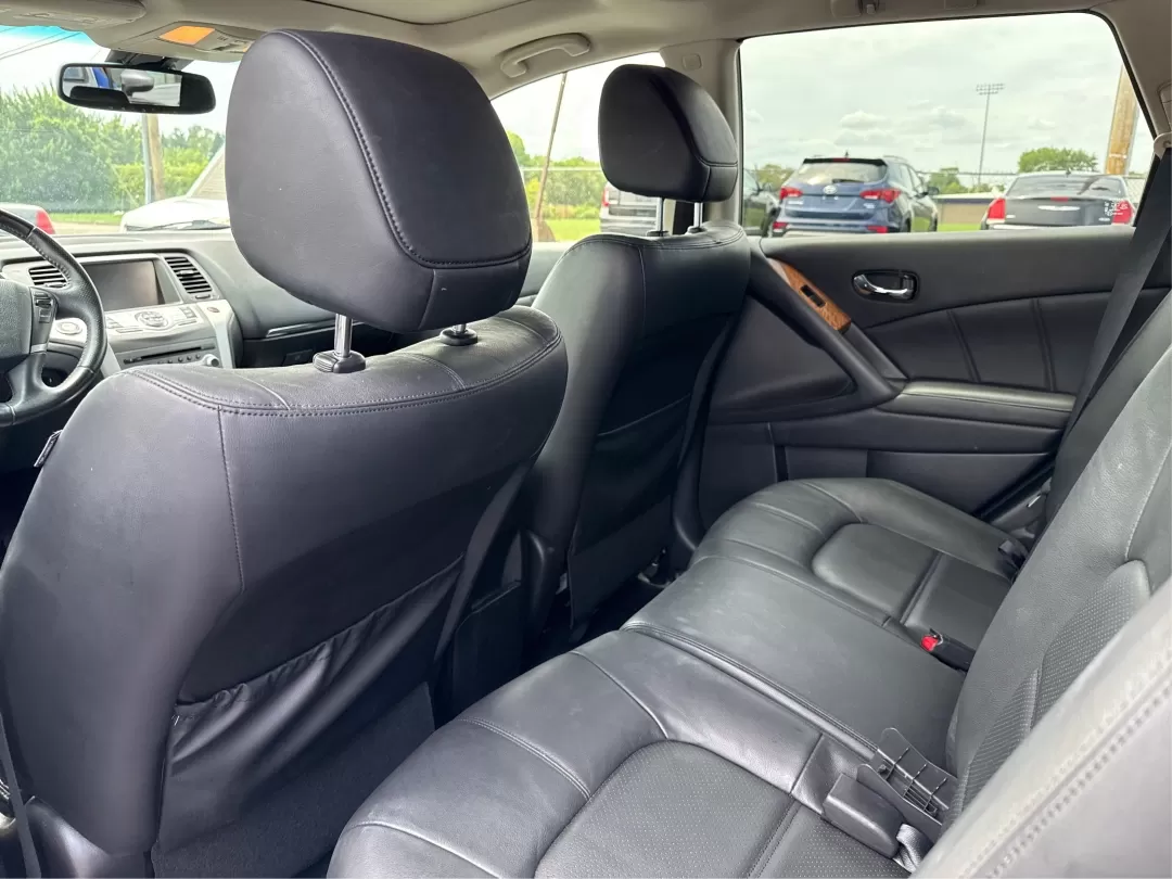2014 Nissan Murano LE (JN8AZ1MW3EW) with an 3.5L V-6 DOHC engine, located at 1099 N County Rd 25A , Troy, OH, 45373, (937) 908-9800, 40.057079, -84.212883 - Photo#10