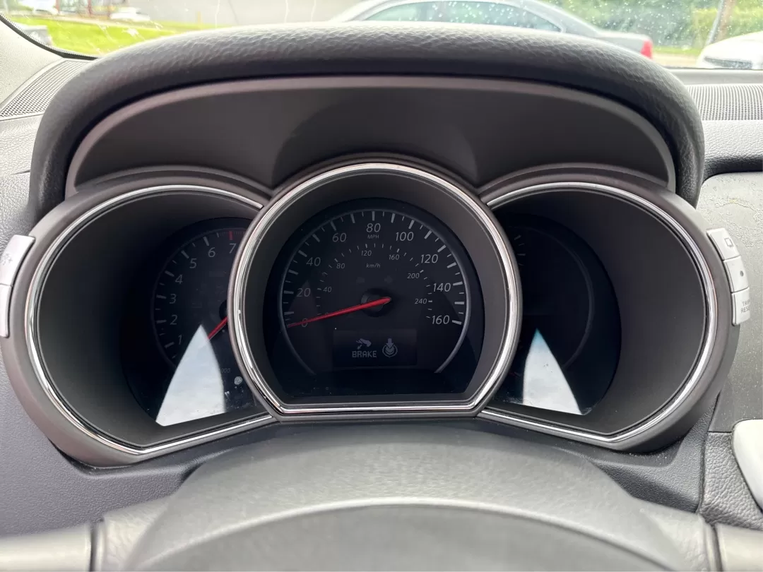 2014 Nissan Murano LE (JN8AZ1MW3EW) with an 3.5L V-6 DOHC engine, located at 1099 N County Rd 25A , Troy, OH, 45373, (937) 908-9800, 40.057079, -84.212883 - Photo#15