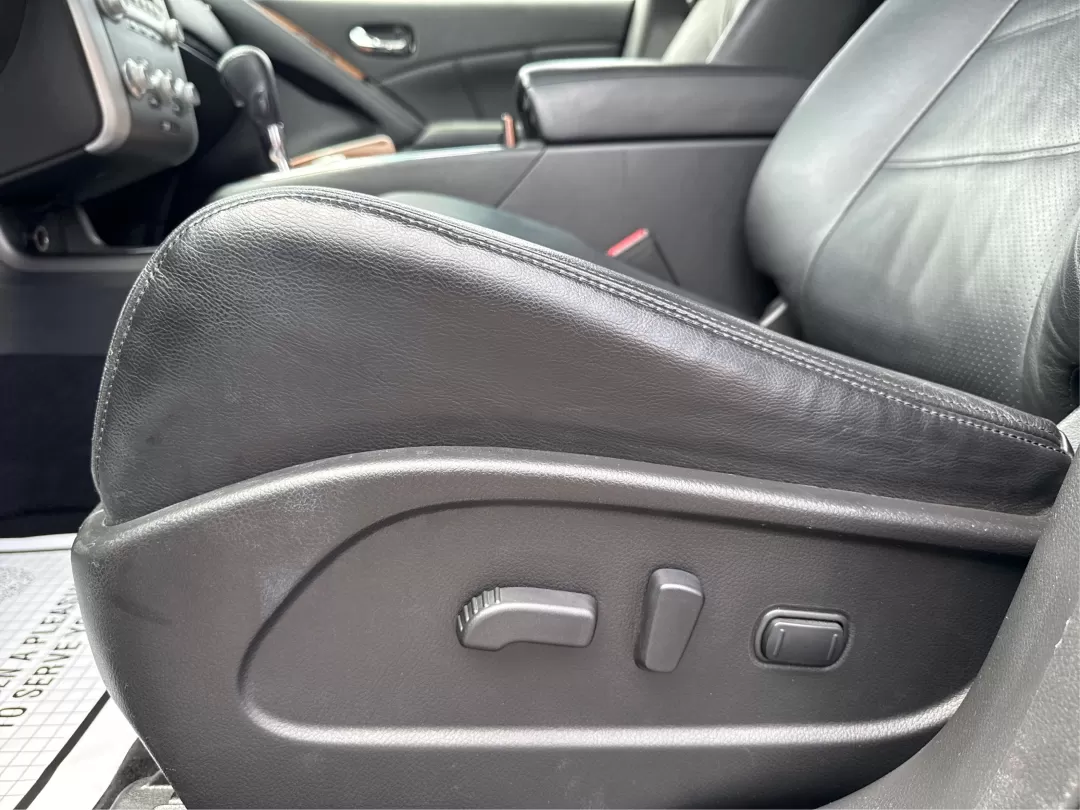 2014 Nissan Murano LE (JN8AZ1MW3EW) with an 3.5L V-6 DOHC engine, located at 1099 N County Rd 25A , Troy, OH, 45373, (937) 908-9800, 40.057079, -84.212883 - Photo#18