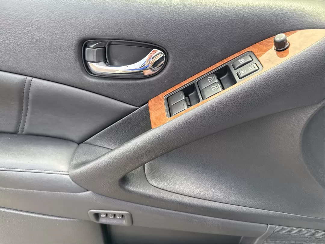 2014 Nissan Murano LE (JN8AZ1MW3EW) with an 3.5L V-6 DOHC engine, located at 1099 N County Rd 25A , Troy, OH, 45373, (937) 908-9800, 40.057079, -84.212883 - Photo#19