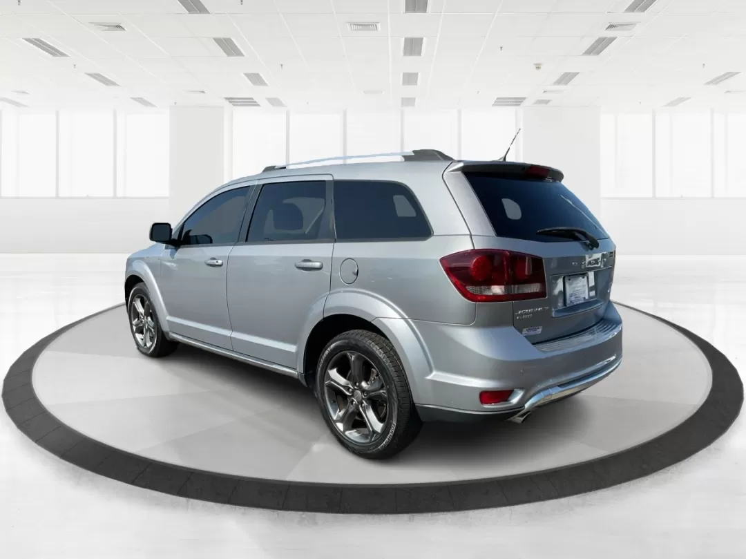 2016 Dodge Journey Crossroad Plus (3C4PDDGG2GT) with an Pentastar 3.6L V-6 DOHC engine, located at 1099 N County Rd 25A , Troy, OH, 45373, (937) 908-9800, 40.057079, -84.212883 - Photo#4