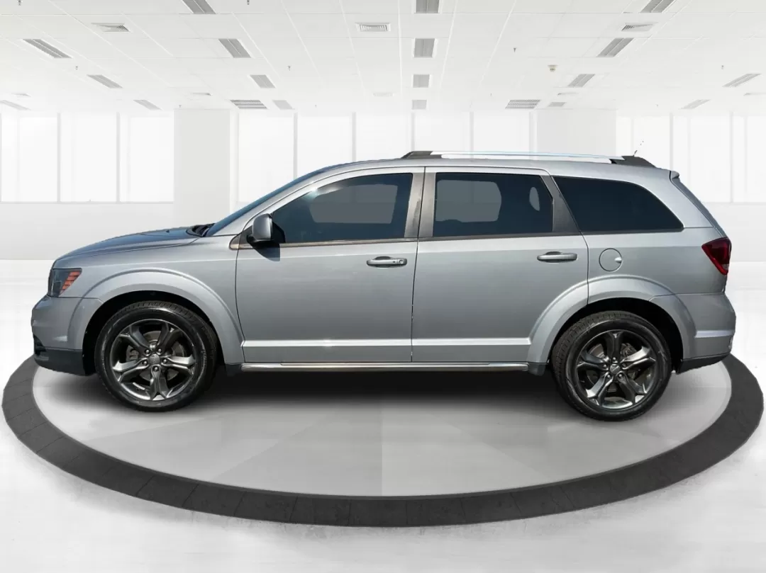 2016 Dodge Journey Crossroad Plus (3C4PDDGG2GT) with an Pentastar 3.6L V-6 DOHC engine, located at 1099 N County Rd 25A , Troy, OH, 45373, (937) 908-9800, 40.057079, -84.212883 - Photo#5