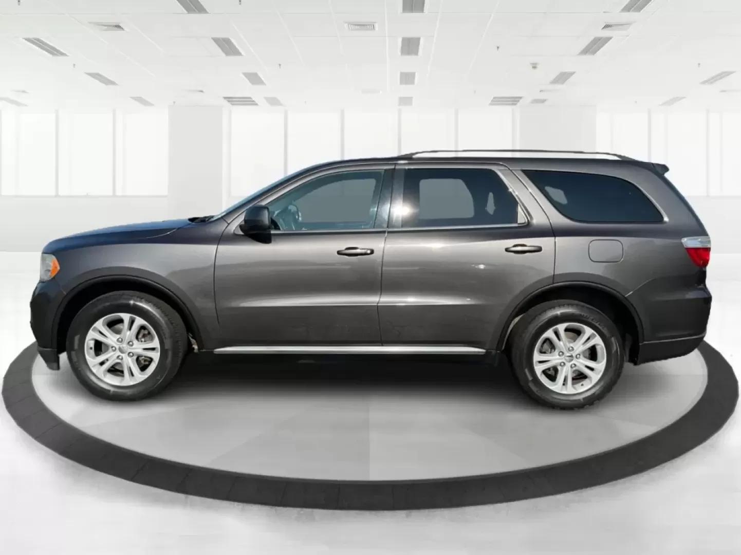 2013 Dodge Durango SXT (1C4RDJAG7DC) with an 3.6L V-6 DOHC engine, located at 8750 N County Rd 25A, Piqua, OH, 45356, (937) 908-9800, 40.164391, -84.232513 - Photo#5