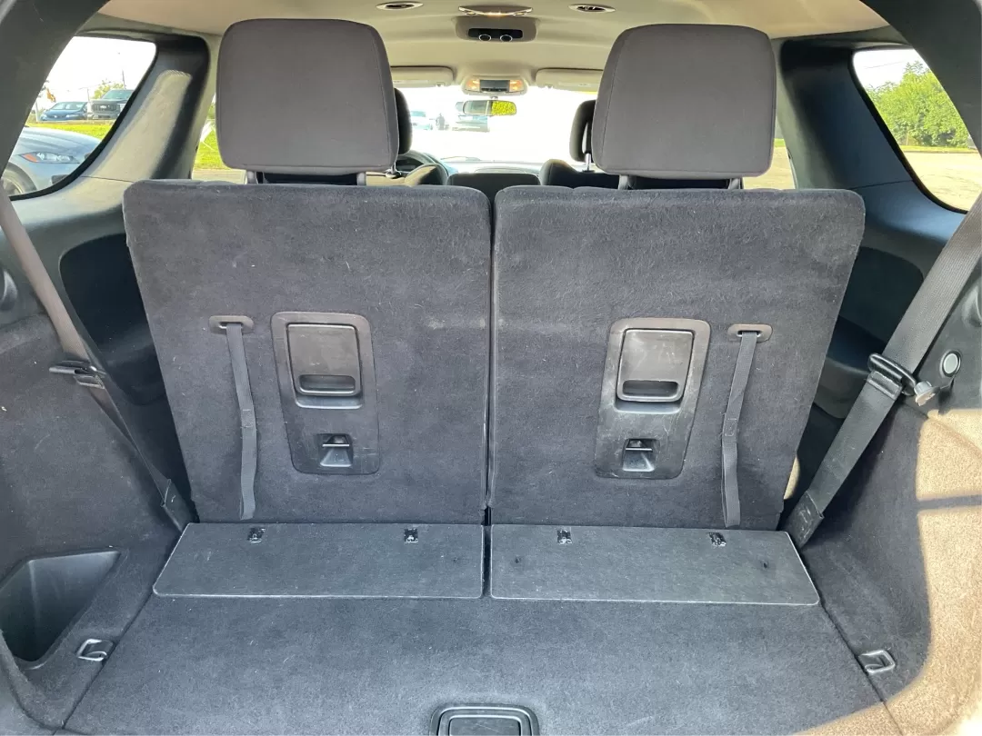 2013 Dodge Durango SXT (1C4RDJAG7DC) with an 3.6L V-6 DOHC engine, located at 1099 N County Rd 25A , Troy, OH, 45373, (937) 908-9800, 40.057079, -84.212883 - Photo#12