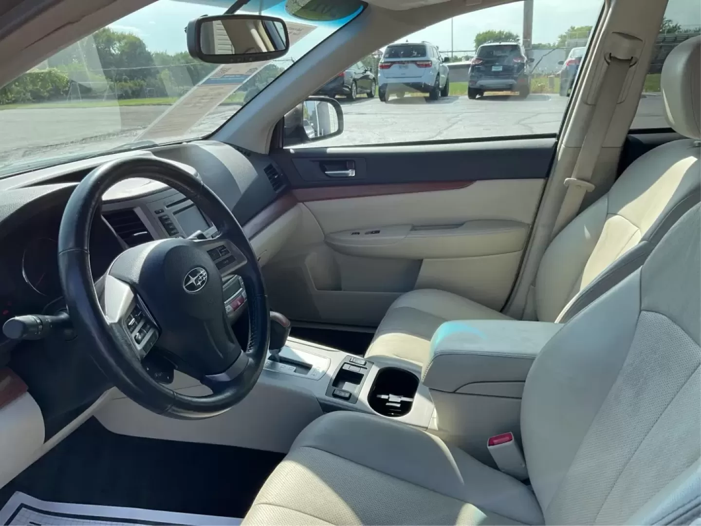 2013 Subaru Outback 2.5i Limited (4S4BRBKC0D3) with an 2.5L H-4 DOHC engine, located at 1230 East Main St, Xenia, OH, 45385, (937) 908-9800, 39.688026, -83.910172 - Photo#9