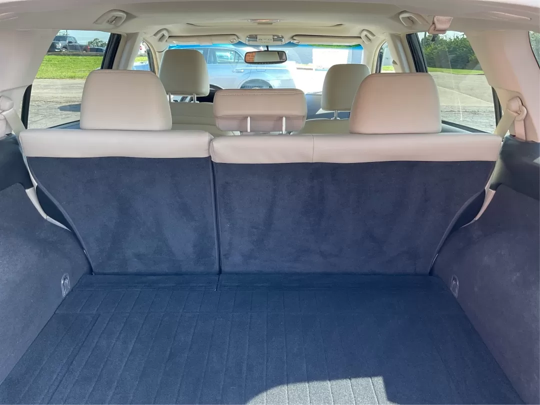 2013 Subaru Outback 2.5i Limited (4S4BRBKC0D3) with an 2.5L H-4 DOHC engine, located at 1230 East Main St, Xenia, OH, 45385, (937) 908-9800, 39.688026, -83.910172 - **Adventure Awaits with This 2013 Subaru Outback! Perfect for Weekend Getaways and Daily Commutes**<br /> <br /> Looking for a versatile vehicle that can handle everything from family road trips to daily commutes? Look no further than this 2013 Subaru Outback 2.5i Limited, now available at Advantage - Photo#11