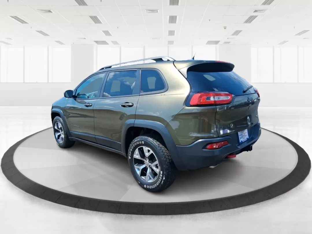 2015 Jeep Cherokee Trailhawk (1C4PJMBS8FW) with an Other engine, located at 8750 N County Rd 25A, Piqua, OH, 45356, (937) 908-9800, 40.164391, -84.232513 - Photo#4
