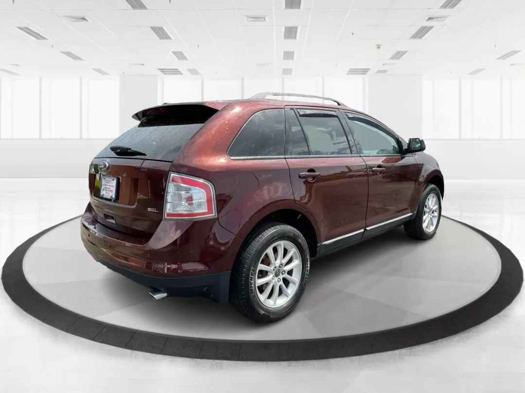 2010 Ford Edge SEL (2FMDK3JC4AB) with an Duratec 3.5L V-6 DOHC engine, located at 1230 East Main St, Xenia, OH, 45385, (937) 908-9800, 39.688026, -83.910172 - Photo#2