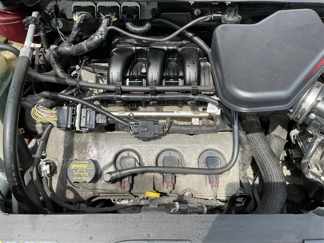 2010 Ford Edge SEL (2FMDK3JC4AB) with an Duratec 3.5L V-6 DOHC engine, located at 1230 East Main St, Xenia, OH, 45385, (937) 908-9800, 39.688026, -83.910172 - Photo#11