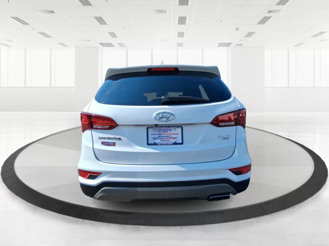 2018 Hyundai Santa Fe 2.4L (5NMZUDLB3JH) with an Theta II 2.4L I-4 gasoline direct injection engine, located at 880 E. National Road, Vandalia, OH, 45377, (937) 908-9800, 39.891918, -84.183594 - Photo#3