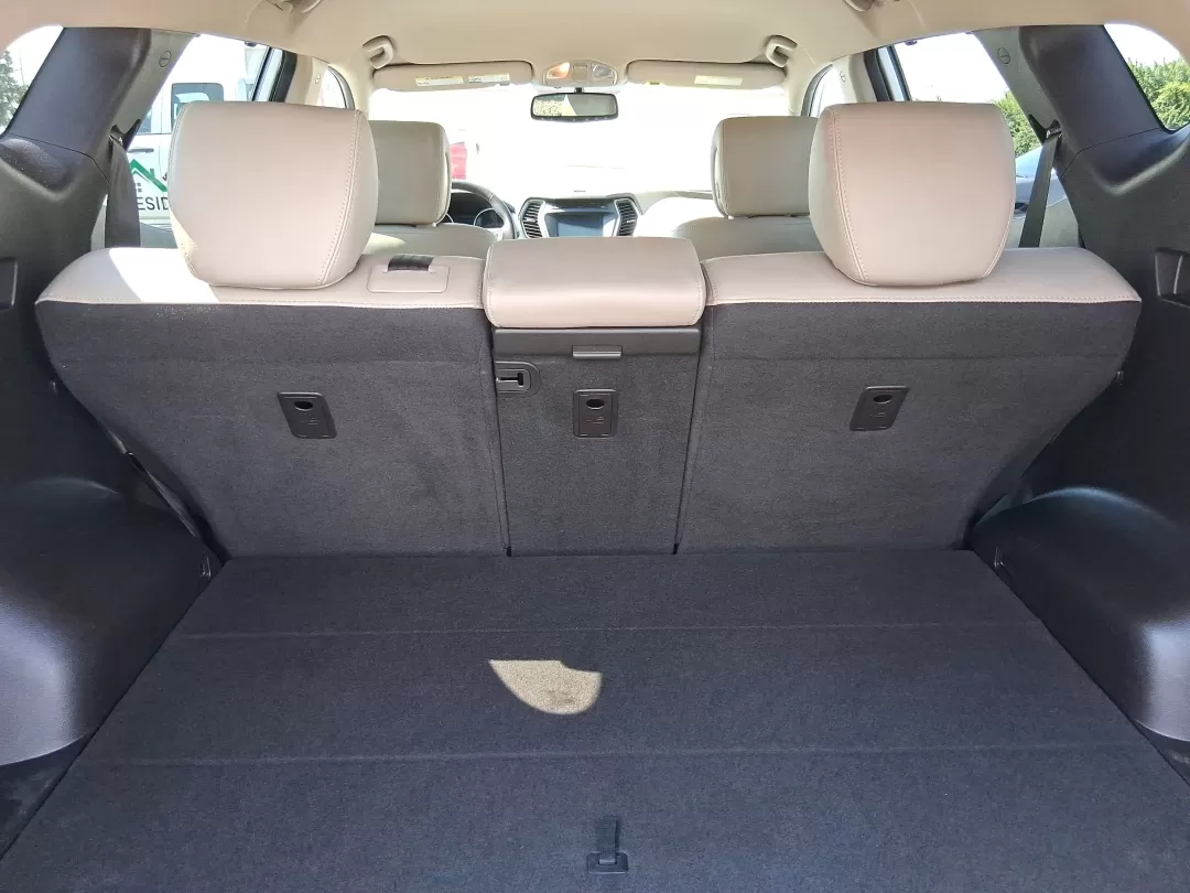 2018 Hyundai Santa Fe 2.4L (5NMZUDLB3JH) with an Theta II 2.4L I-4 gasoline direct injection engine, located at 880 E. National Road, Vandalia, OH, 45377, (937) 908-9800, 39.891918, -84.183594 - Photo#12