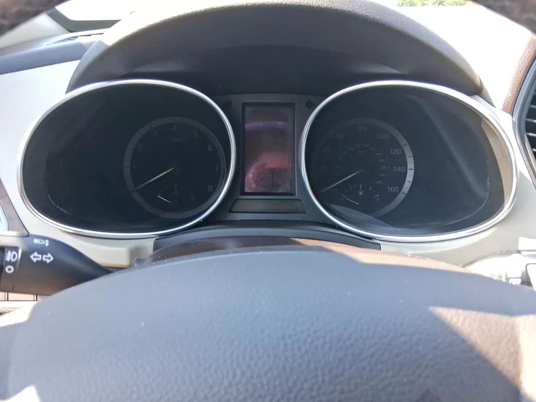 2018 Hyundai Santa Fe 2.4L (5NMZUDLB3JH) with an Theta II 2.4L I-4 gasoline direct injection engine, located at 880 E. National Road, Vandalia, OH, 45377, (937) 908-9800, 39.891918, -84.183594 - Photo#15