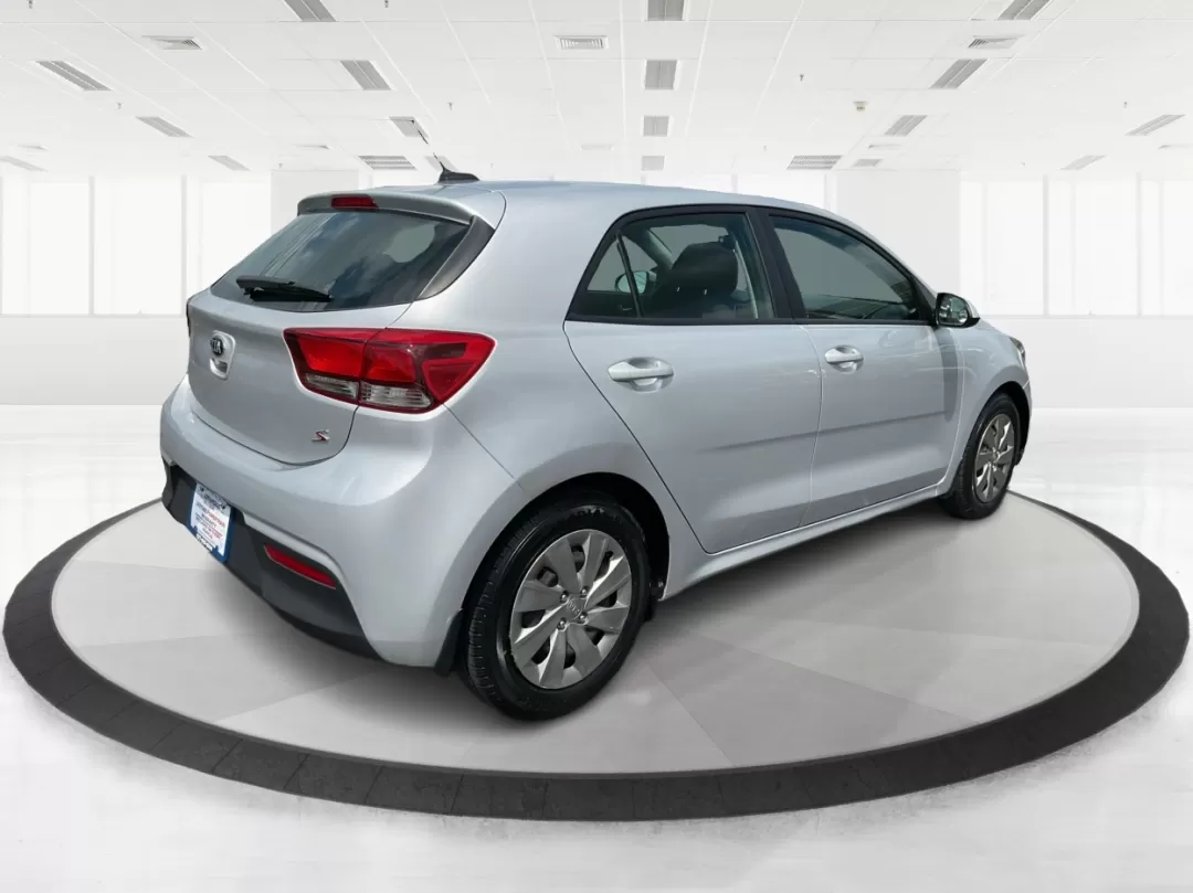 2019 Kia Rio 5-Door S (3KPA25AB6KE) with an Gamma 1.6L I-4 gasoline direct injection engine, located at 1099 N County Rd 25A , Troy, OH, 45373, (937) 908-9800, 40.057079, -84.212883 - Photo#2