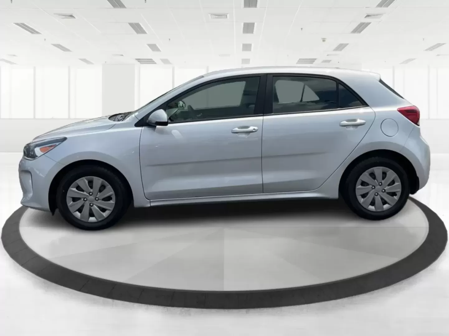 2019 Kia Rio 5-Door S (3KPA25AB6KE) with an Gamma 1.6L I-4 gasoline direct injection engine, located at 1099 N County Rd 25A, Troy, OH, 45373, (937) 908-9800, 40.057079, -84.212883 - Photo#5