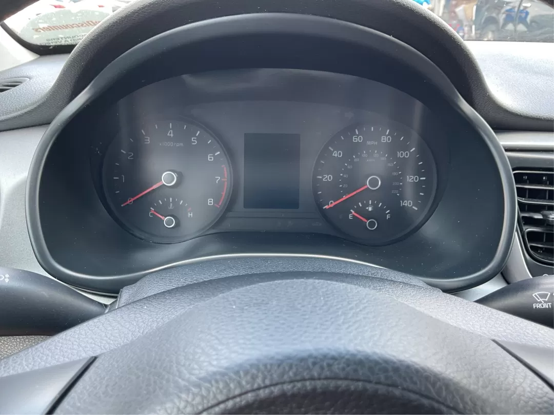 2019 Kia Rio 5-Door S (3KPA25AB6KE) with an Gamma 1.6L I-4 gasoline direct injection engine, located at 1099 N County Rd 25A , Troy, OH, 45373, (937) 908-9800, 40.057079, -84.212883 - Photo#15
