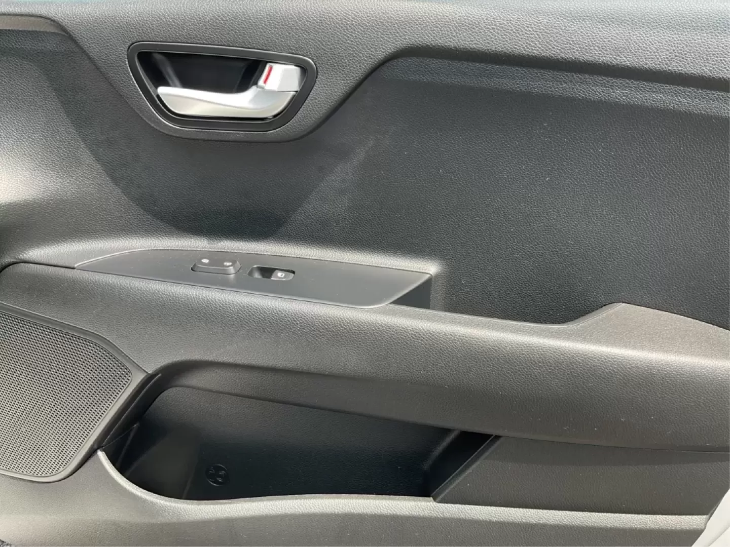 2019 Kia Rio 5-Door S (3KPA25AB6KE) with an Gamma 1.6L I-4 gasoline direct injection engine, located at 1099 N County Rd 25A, Troy, OH, 45373, (937) 908-9800, 40.057079, -84.212883 - Photo#18