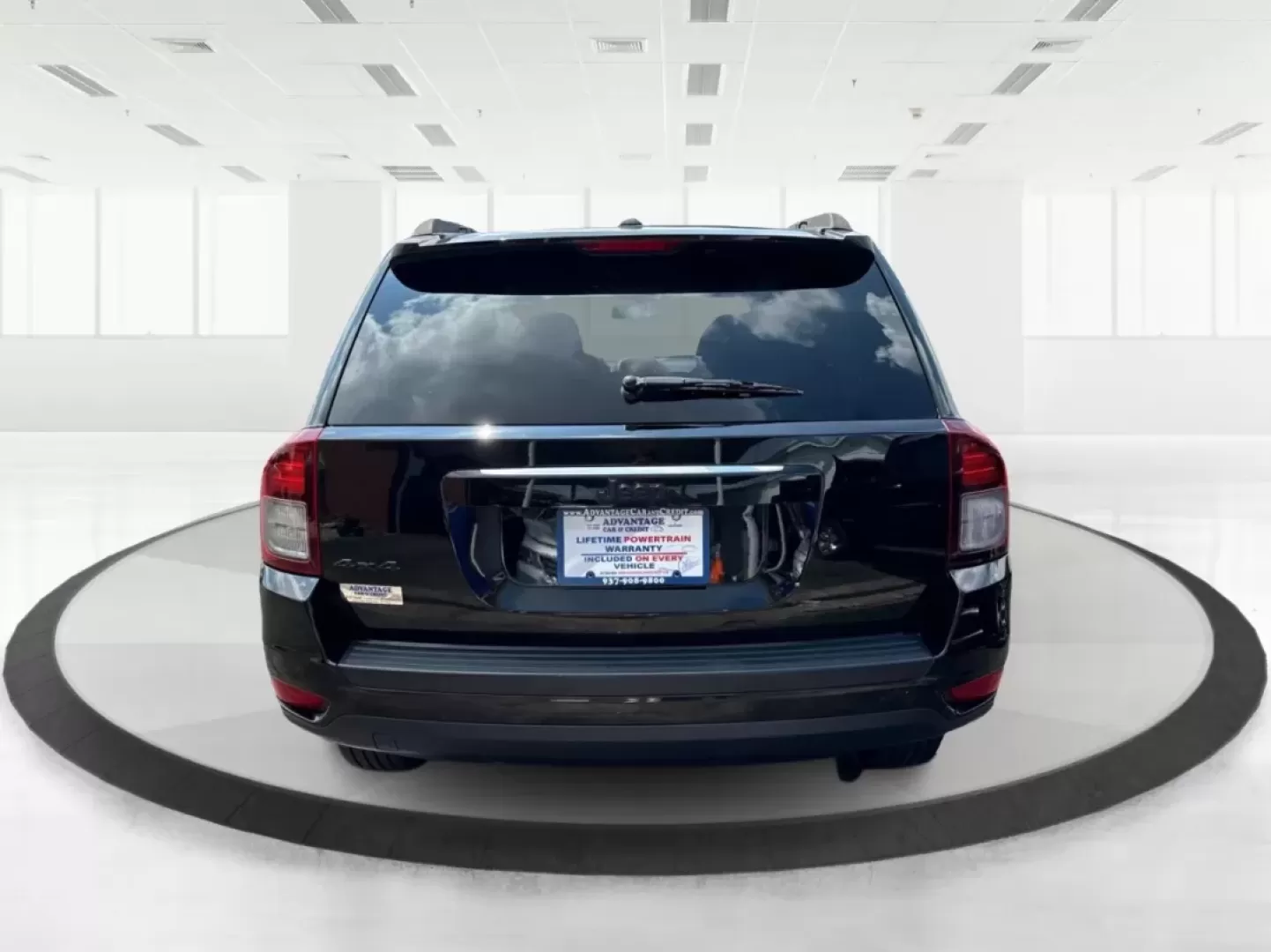 2016 Jeep Compass Sport (1C4NJDBB5GD) with an 2.4L I-4 DOHC engine, located at 1099 N County Rd 25A, Troy, OH, 45373, (937) 908-9800, 40.057079, -84.212883 - **Adventure Awaits with this 2016 Jeep Compass Sport Perfect for Weekend Getaways!**<br /> <br /> Are you looking for a vehicle that combines style, functionality, and reliability for your next adventure? Look no further than this 2016 Jeep Compass Sport, available now at Advantage Car and Credit i - Photo#3