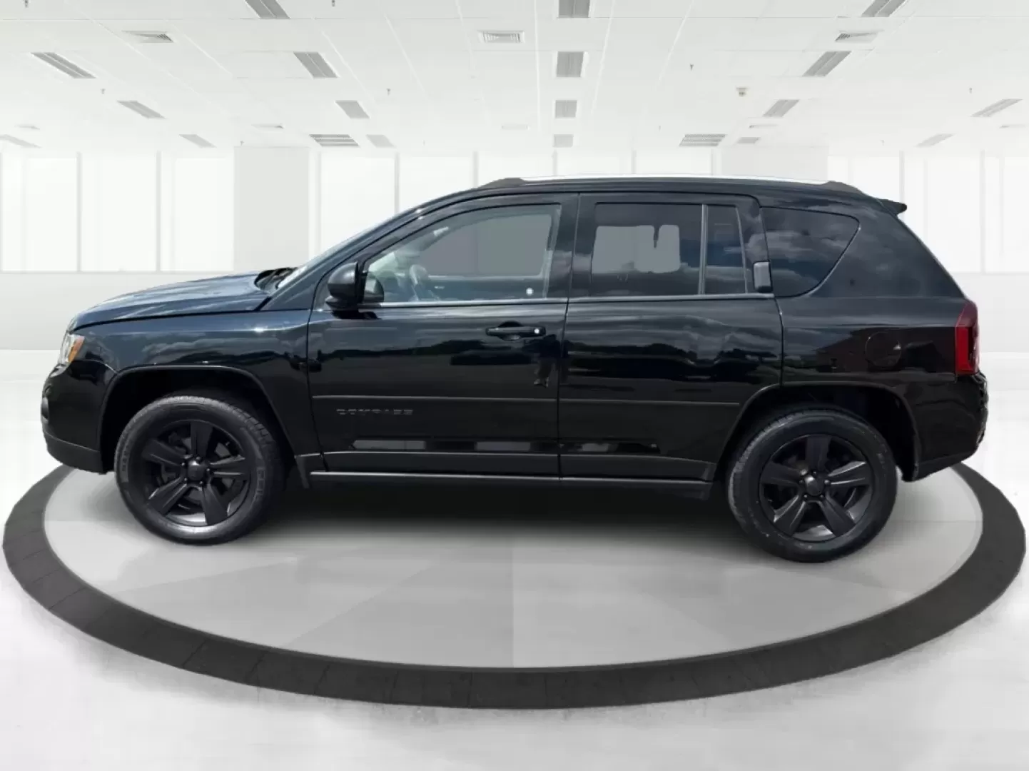 2016 Jeep Compass Sport (1C4NJDBB5GD) with an 2.4L I-4 DOHC engine, located at 1099 N County Rd 25A, Troy, OH, 45373, (937) 908-9800, 40.057079, -84.212883 - **Adventure Awaits with this 2016 Jeep Compass Sport Perfect for Weekend Getaways!**<br /> <br /> Are you looking for a vehicle that combines style, functionality, and reliability for your next adventure? Look no further than this 2016 Jeep Compass Sport, available now at Advantage Car and Credit i - Photo#5