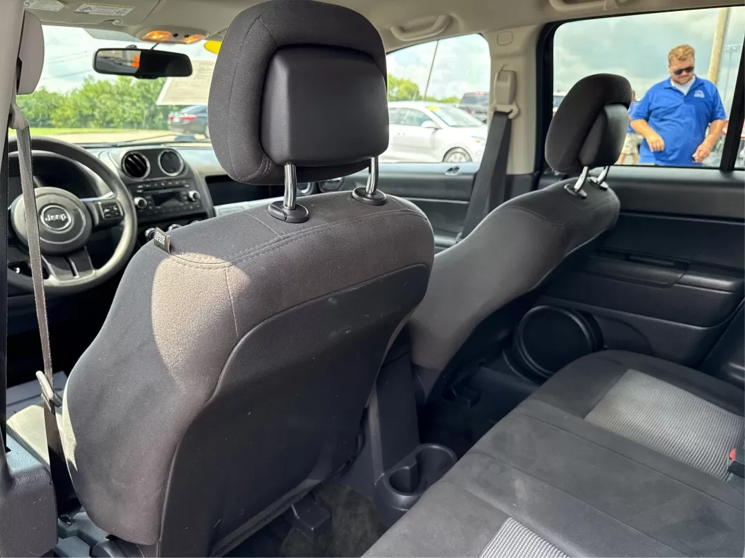 2016 Jeep Compass Sport (1C4NJDBB5GD) with an 2.4L I-4 DOHC engine, located at 1099 N County Rd 25A , Troy, OH, 45373, (937) 908-9800, 40.057079, -84.212883 - Photo#10