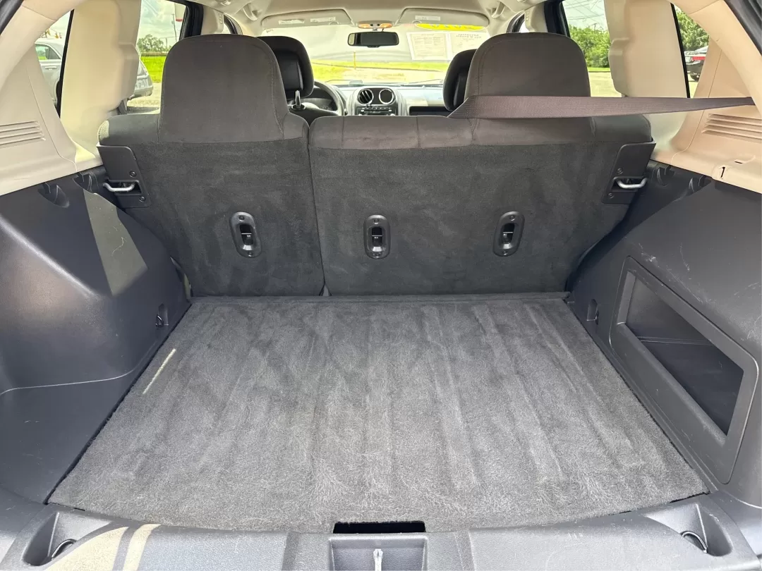 2016 Jeep Compass Sport (1C4NJDBB5GD) with an 2.4L I-4 DOHC engine, located at 1099 N County Rd 25A , Troy, OH, 45373, (937) 908-9800, 40.057079, -84.212883 - Photo#12