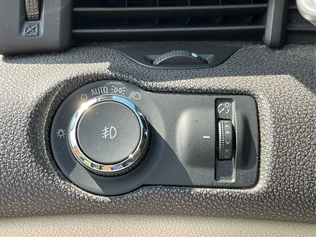 2013 Chevrolet Malibu 2LT (1G11E5SA7DF) with an ECOTEC 2.5L I-4 gasoline direct injection engine, located at 4508 South Dixie Dr, Moraine, OH, 45439, (937) 908-9800, 39.689976, -84.218452 - Photo#17