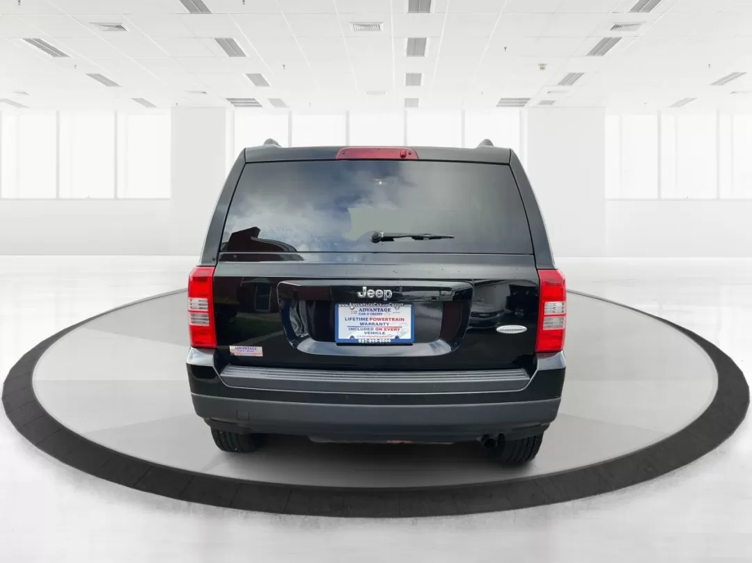 2014 Jeep Patriot Latitude (1C4NJPFA4ED) with an Other engine, located at 4508 South Dixie Dr, Moraine, OH, 45439, (937) 908-9800, 39.689976, -84.218452 - Photo#3
