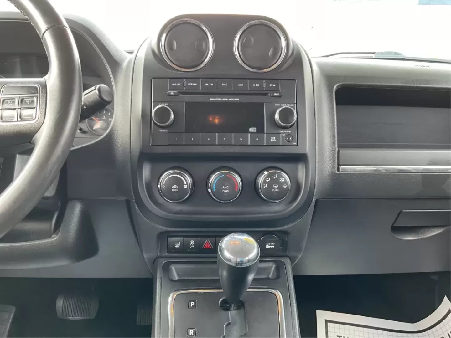 2014 Jeep Patriot Latitude (1C4NJPFA4ED) with an Other engine, located at 4508 South Dixie Dr, Moraine, OH, 45439, (937) 908-9800, 39.689976, -84.218452 - Photo#12