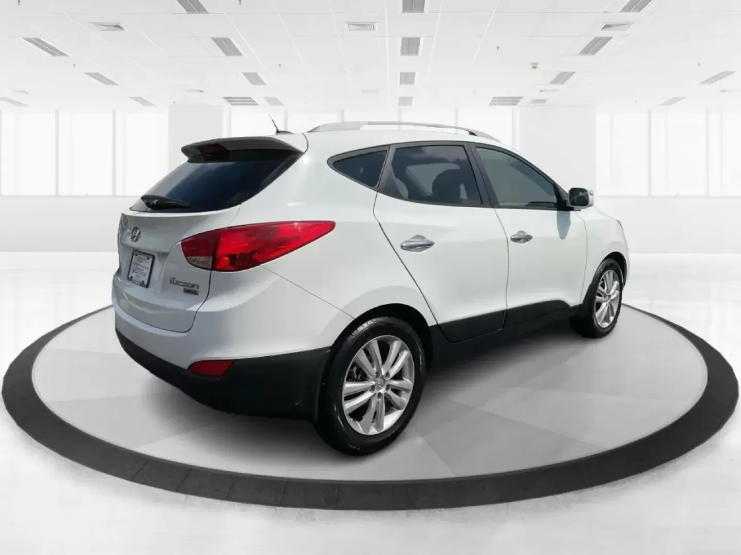 2013 Hyundai Tucson Limited (KM8JU3AC4DU) with an Other engine, located at 1951 S Dayton Lakeview Rd., New Carlisle, OH, 45344, (937) 908-9800, 39.890999, -84.050255 - Are you ready to elevate your daily commute or embark on weekend adventures? The 2013 Hyundai Tucson Limited is the perfect SUV for those looking for reliability, comfort, and style. Ideal for growing families or budget-conscious buyers, this utility vehicle is designed to meet your diverse lifestyl - Photo#2