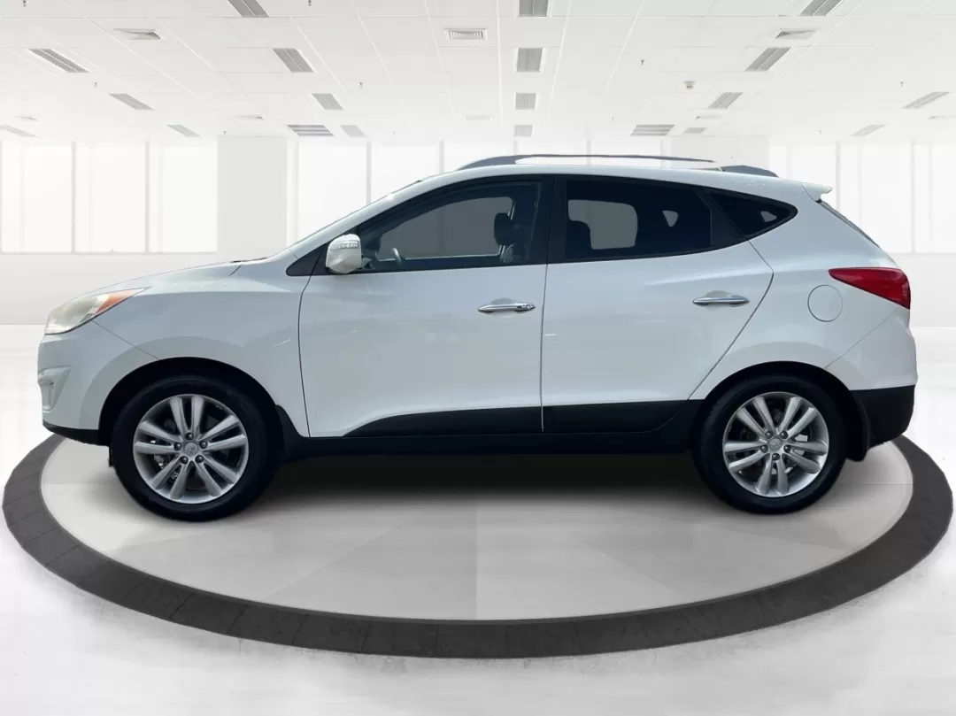 2013 Hyundai Tucson Limited (KM8JU3AC4DU) with an Other engine, located at 1951 S Dayton Lakeview Rd., New Carlisle, OH, 45344, (937) 908-9800, 39.890999, -84.050255 - 2013 Hyundai Tucson Limited - Photo#5