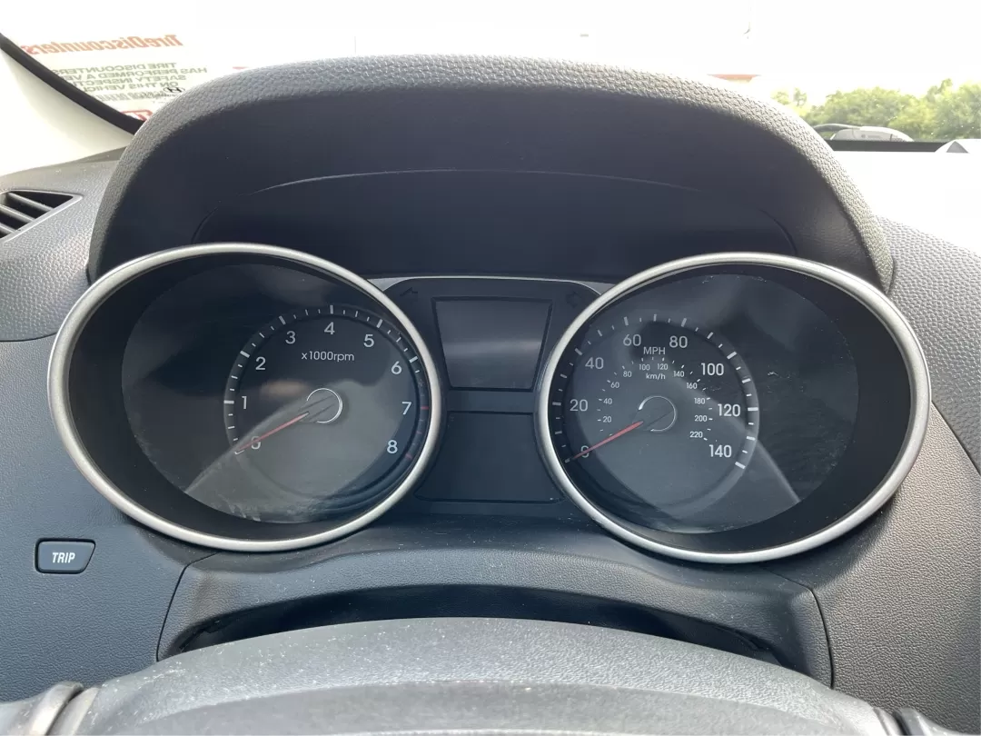 2013 Hyundai Tucson Limited (KM8JU3AC4DU) with an Other engine, located at 1951 S Dayton Lakeview Rd., New Carlisle, OH, 45344, (937) 908-9800, 39.890999, -84.050255 - 2013 Hyundai Tucson Limited - Photo#15