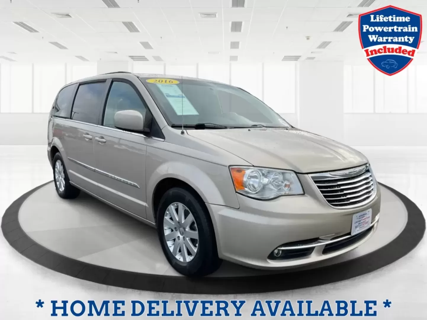 2016 Chrysler Town and Country PV (2C4RC1BG4GR) with an Other engine, located at 8750 N County Rd 25A, Piqua, OH, 45356, (937) 908-9800, 40.164391, -84.232513 - **Elevate Your Family Adventures with the 2016 Chrysler Town and Country at Advantage Car and Credit - Piqua!**<br /> <br /> Are you looking for the perfect vehicle to accommodate your growing family or enhance your daily commute? Look no further than the 2016 Chrysler Town and Country, availabl - Photo#0