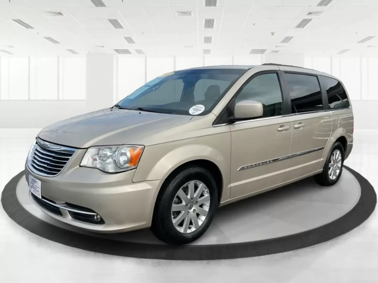 2016 Chrysler Town and Country PV (2C4RC1BG4GR) with an Other engine, located at 8750 N County Rd 25A, Piqua, OH, 45356, (937) 908-9800, 40.164391, -84.232513 - **Elevate Your Family Adventures with the 2016 Chrysler Town and Country at Advantage Car and Credit - Piqua!**<br /> <br /> Are you looking for the perfect vehicle to accommodate your growing family or enhance your daily commute? Look no further than the 2016 Chrysler Town and Country, availabl - Photo#8