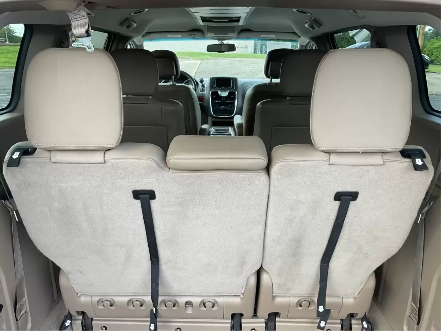 2016 Chrysler Town and Country PV (2C4RC1BG4GR) with an Other engine, located at 8750 N County Rd 25A, Piqua, OH, 45356, (937) 908-9800, 40.164391, -84.232513 - **Elevate Your Family Adventures with the 2016 Chrysler Town and Country at Advantage Car and Credit - Piqua!**<br /> <br /> Are you looking for the perfect vehicle to accommodate your growing family or enhance your daily commute? Look no further than the 2016 Chrysler Town and Country, availabl - Photo#12