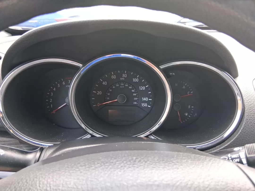 2017 Hyundai Santa Fe 2.0T Ultimate (5XYZW4LA5HG) with an Theta II 2L I-4 gasoline direct injection engine, located at 4508 South Dixie Dr, Moraine, OH, 45439, (937) 908-9800, 39.807072, -84.031563 - Photo#15