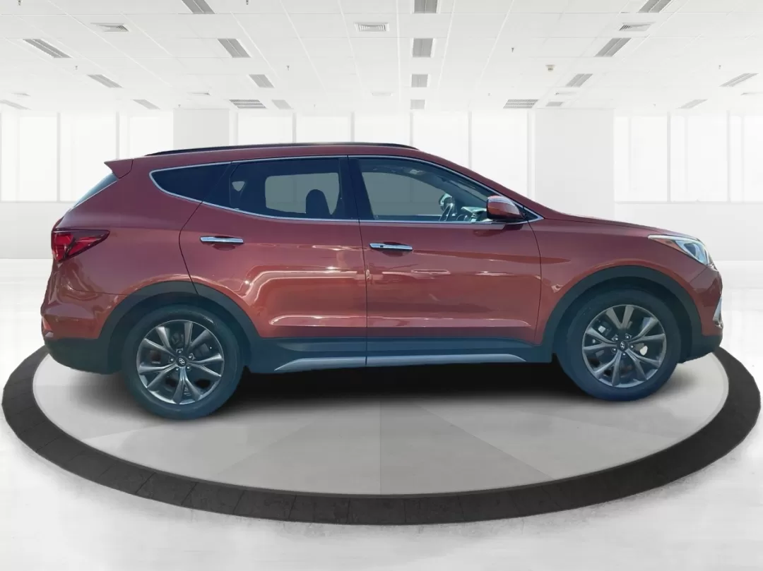 2017 Hyundai Santa Fe 2.0T Ultimate (5XYZW4LA5HG) with an Theta II 2L I-4 gasoline direct injection engine, located at 1184 Kauffman Ave, Fairborn, OH, 45324, (937) 908-9800, 39.807072, -84.030914 - Photo#1